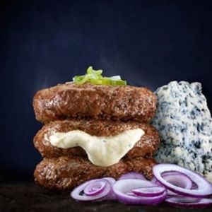 Oferta de Hamburguesas rellenas con queso azul - 5 unidades 200 grs c/u por $9112 en Carnes a Domicilio