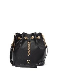 Oferta de The Victoria Bucket Bag por $83385 en Victoria's Secret