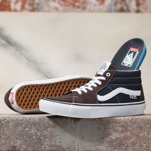 Oferta de Zapatillas MN Skate Grosso Mid Dark Brown/Navy por $59990 en Vans