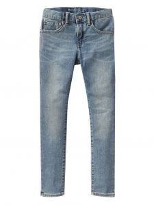 Oferta de Jeans skinny niño light wash por $22190 en GAP