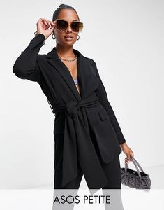 Oferta de ASOS DESIGN Petite jersey suit blazer with obi tie waist in black por $151,35 en asos
